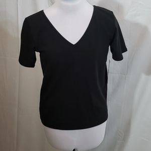 NWT Ellen Tracy Black V-neck Short Sleeve Tee Sz M